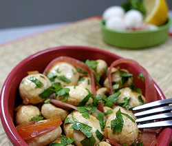 Tapas de champignons et jambon cru