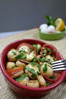 Tapas de champignons et jambon cru